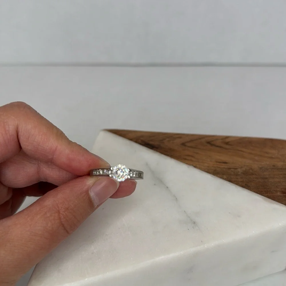 Vintage Silver Ring with Clear Gem lot D1